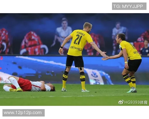 莱比锡红牛主场力克汉诺威96，登顶德甲积分榜巅峰