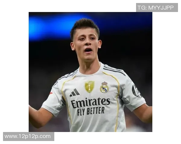 马德里两雄联手围堵巴萨瓦伦西亚意外崛起或成黑马