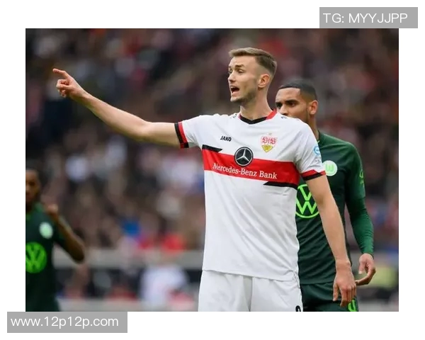 曼联宣布签约世界级前锋，为重返巅峰注入新活力